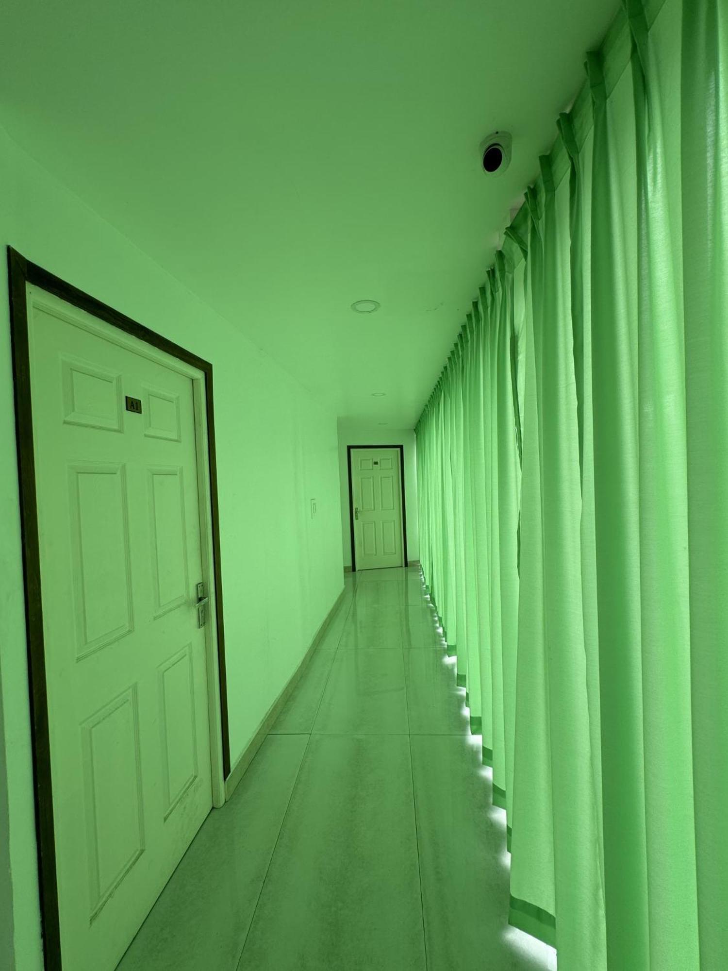 Amsher Suit Lulu Mall Road Hotel Kochi Exterior foto
