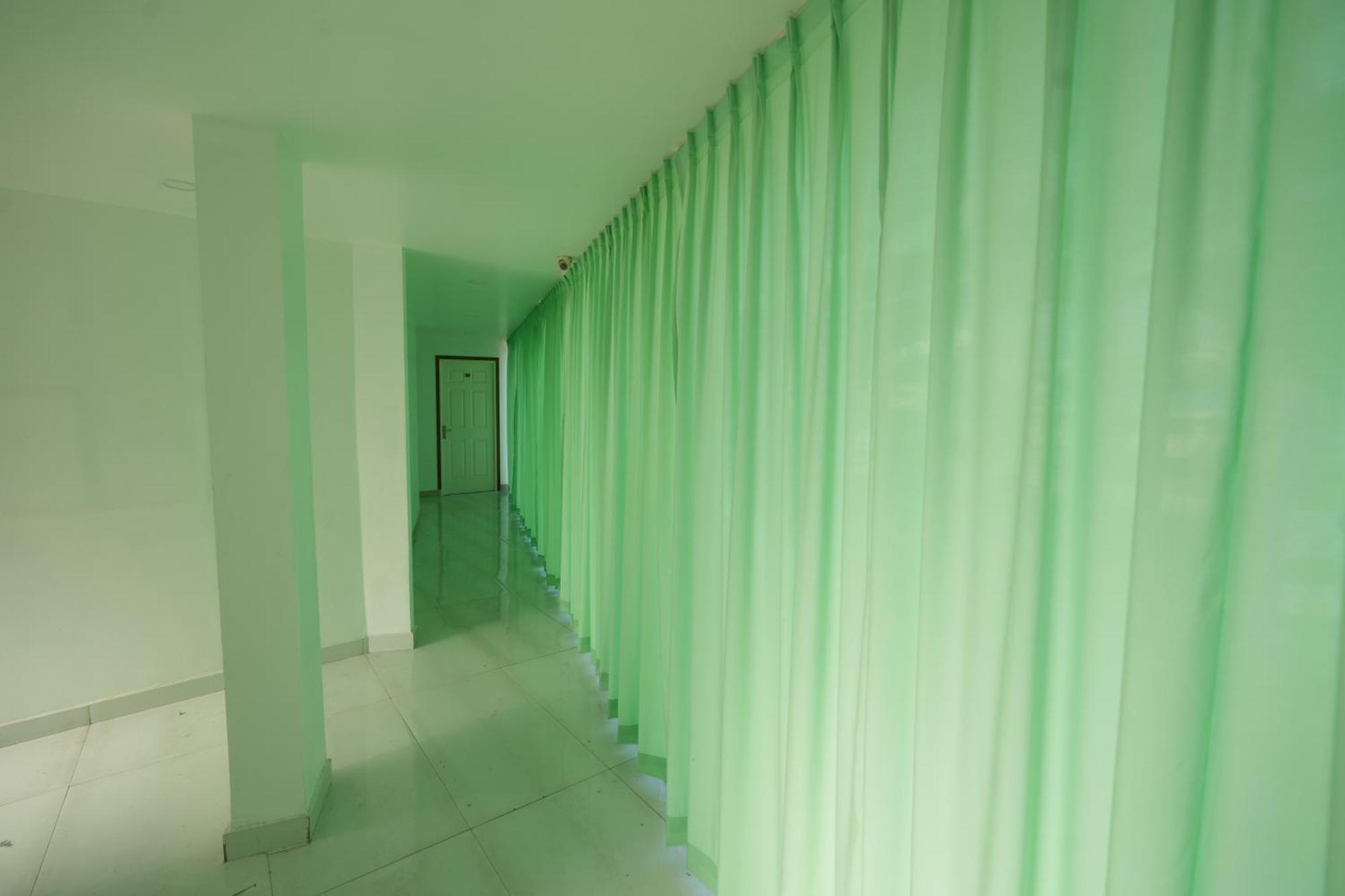 Amsher Suit Lulu Mall Road Hotel Kochi Exterior foto