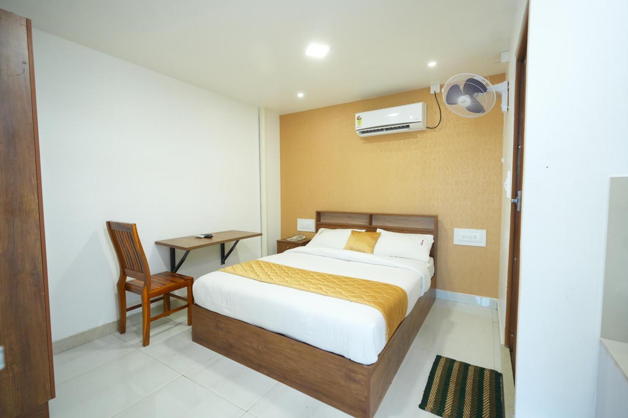 Amsher Suit Lulu Mall Road Hotel Kochi Exterior foto